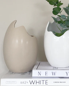 Flora matte oatmeal vase